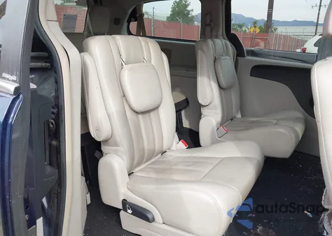 2013 Chrysler Town & Country Touring from USA, damaged, VIN 2C4RC1BG2DR512286